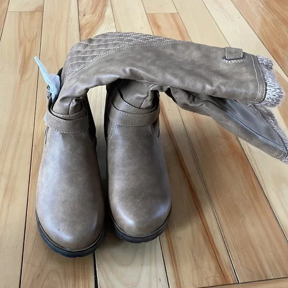 High flat boots - Picture 2 of 2